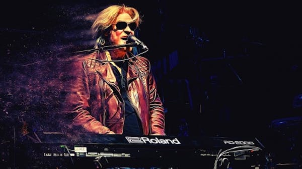 Daryl Hall makes his dream come true — a tour with Todd Rundgren.