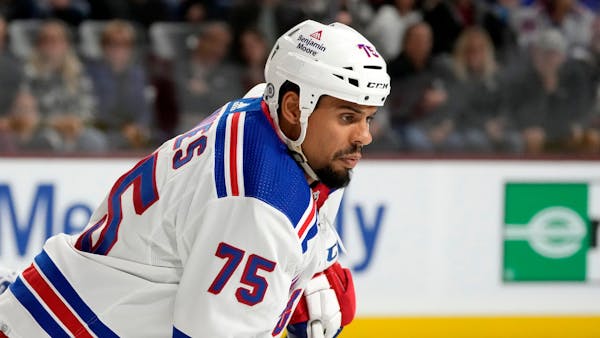 Wild acquire rugged forward Reaves from Rangers for fifth-round pick