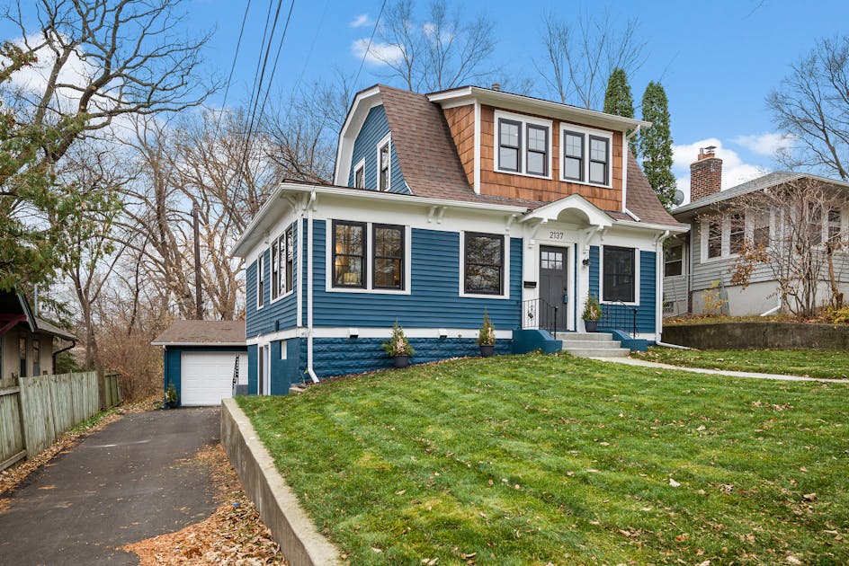 Up-to-date Cape Cod charmer in Bryn Mawr lists for $499,900