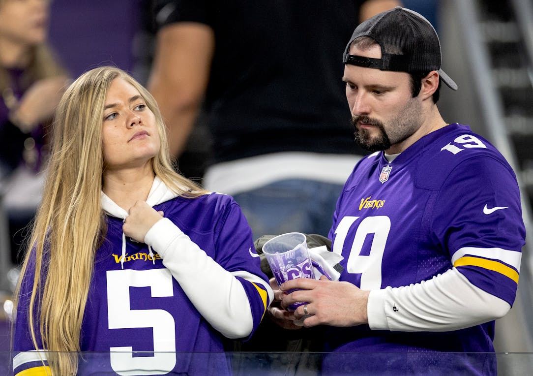 Vikings can't keep up with Jones, shed 'real tears' after playoff loss