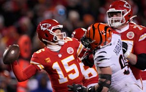 Patrick Mahomes threw for 326 yards and two touchdowns, but it was his scramble on a badly sprained ankle that set up the winning field goal i the Chi