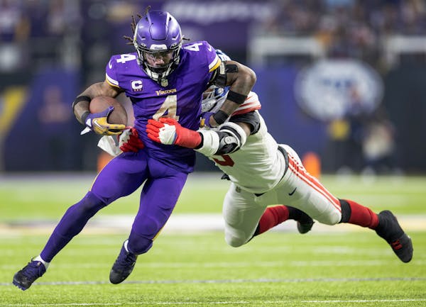 Dalvin Cook carried during the Vikings’ wild-card playoff game against the Giants on Jan. 15.