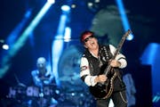 Journey’s Neal Schon is feuding with other band members.