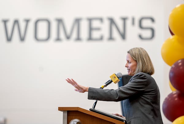 Can Dawn Plitzuweit keep her NCAA tournament streak alive with the Gophers?
