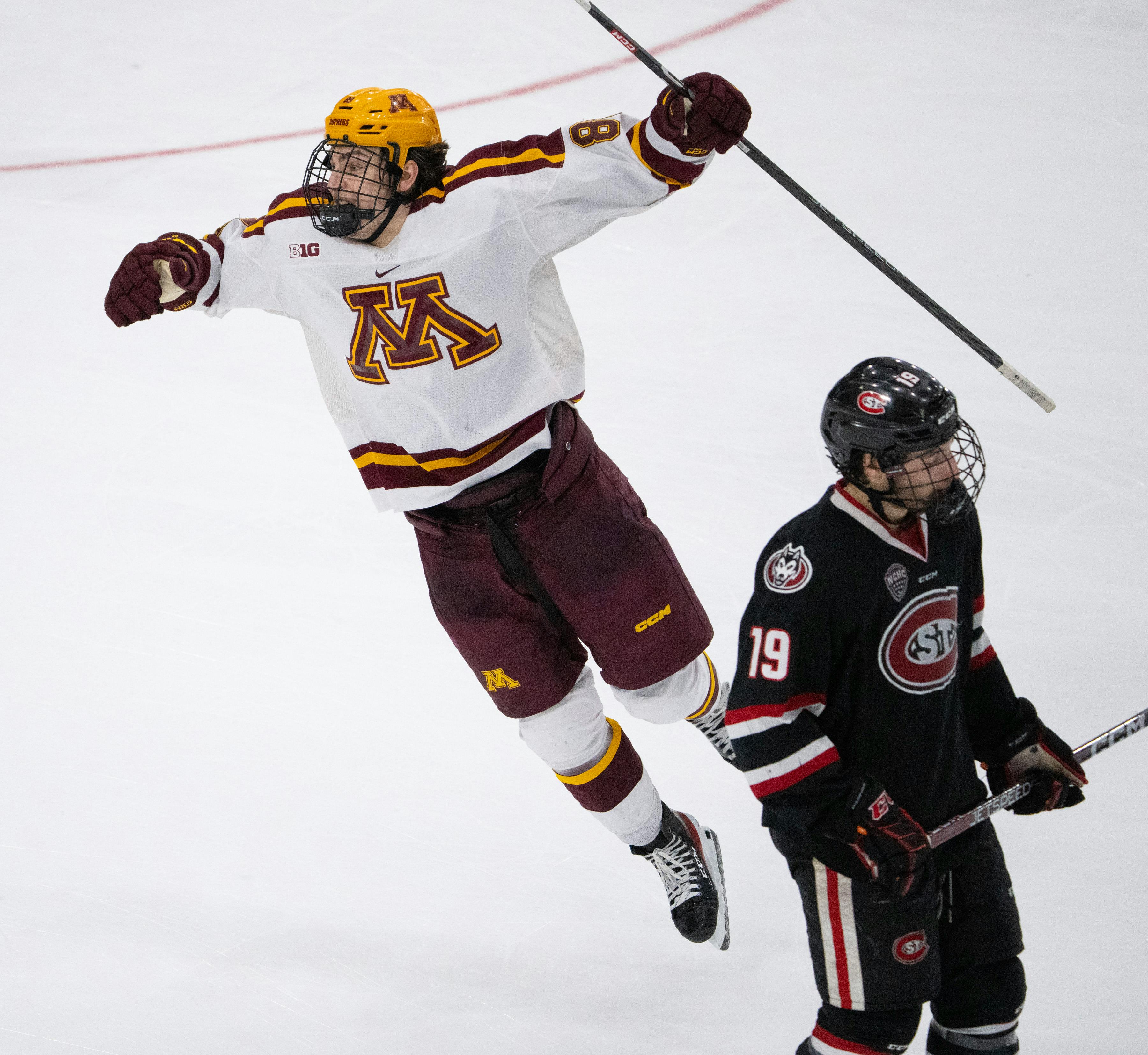 Gophers mens hockey headed to Frozen Four in Tampa after defeating St