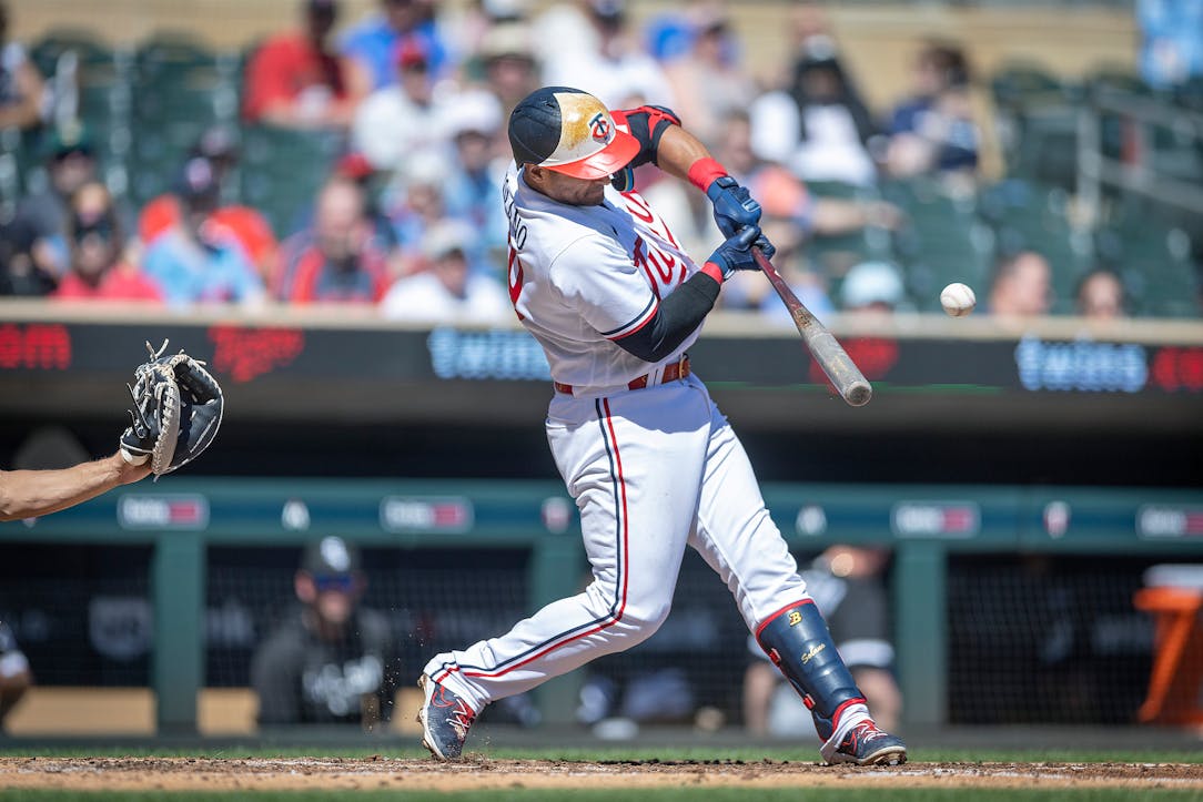 Twins beat White Sox 3-1. Kyle Farmer has surgery on jaw, Byron Buxton  leaves game early