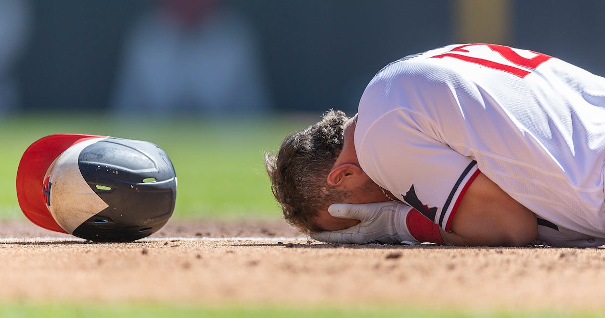Twins mengungguli White Sox 3-1, tetapi kehilangan Kyle Farmer dalam insiden menakutkan