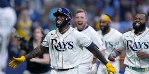 The Rays’ Randy Arozarena celebrated his walk-off home run off Twins reliever Jhoan Duran in the ninth inning Wednesday, giving Tampa Bay a 2-1 vict