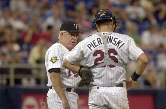 A.J. Pierzynski: Twins probably would have won 2002 World Series