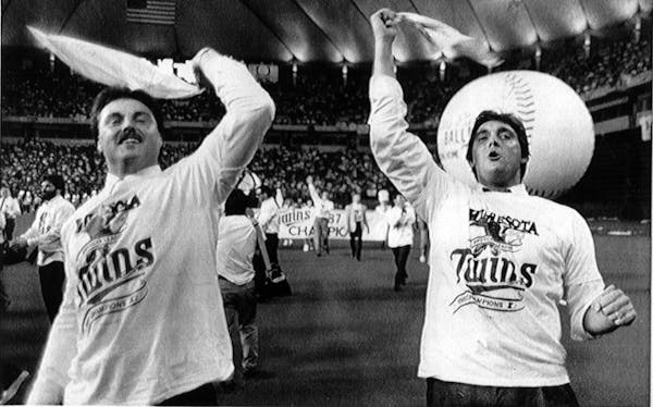 Tom Brunansky and Kent Hrbek and pretty much all of Minnesota fell in love with the Homer Hanky in 1987.