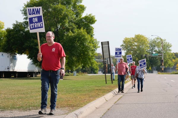 UAW expanding its strike to locations in 20 states
