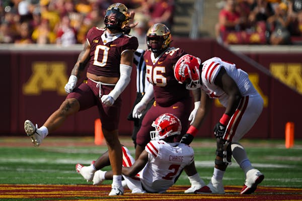 Back to winning: Gophers use strong second half to topple Louisiana