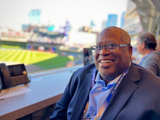 Live with La Velle: Spend Twins-Astros Game 4 with La Velle E. Neal III,  writing live from Target Field