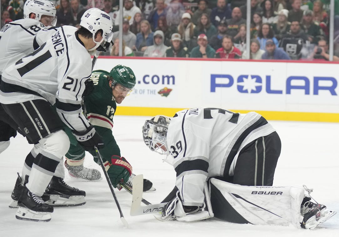 Dubois scores twice within 12 seconds; Kings beat Wild 7-3