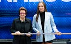 Minnesota’s Taylor Heise, right, and tennis legend Billie Jean King posed after Heise was selected first overall in the inaugural Professional Women