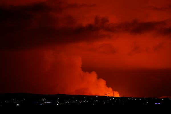 Volcano erupts on Iceland’s Reykjanes Peninsula
